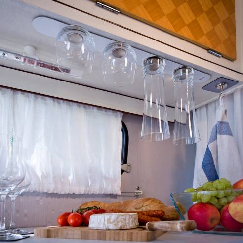 Barra metálica blanca para vasos Silwy RG-918481