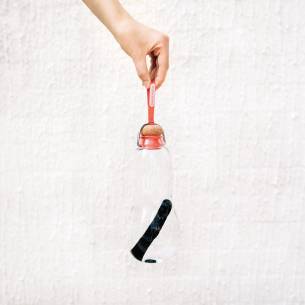 Botella de agua Binchotan con carbón Bueno Black+Blum RG-316971 2