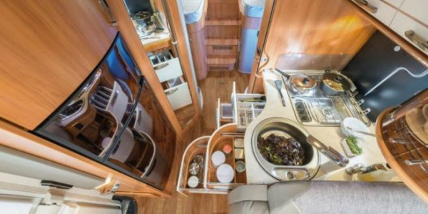 Cocina y autocaravana, ¿cómo hacerlo?